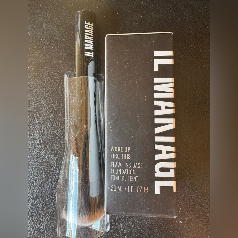 IL MAKIAGE-WOKE UP LIKE THIS-060-FLAWLESS BASE FOUNDATION & BRUSH-NIB